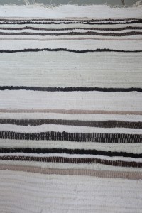 ručne tkaný handričkový koberec 